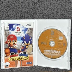 Mario & Sonic at the Olympic Games (Nintendo Wii, 2007) CIB w/ Manual - Tested